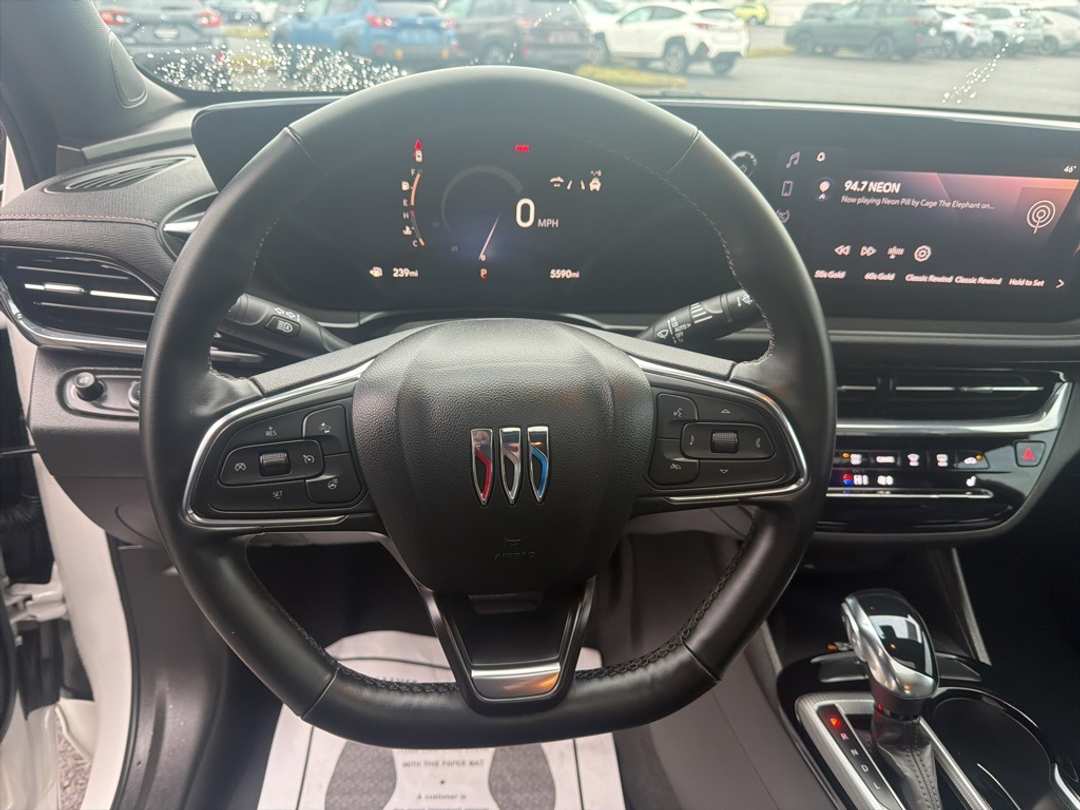 2025 Buick Envista Avenir - Image 30