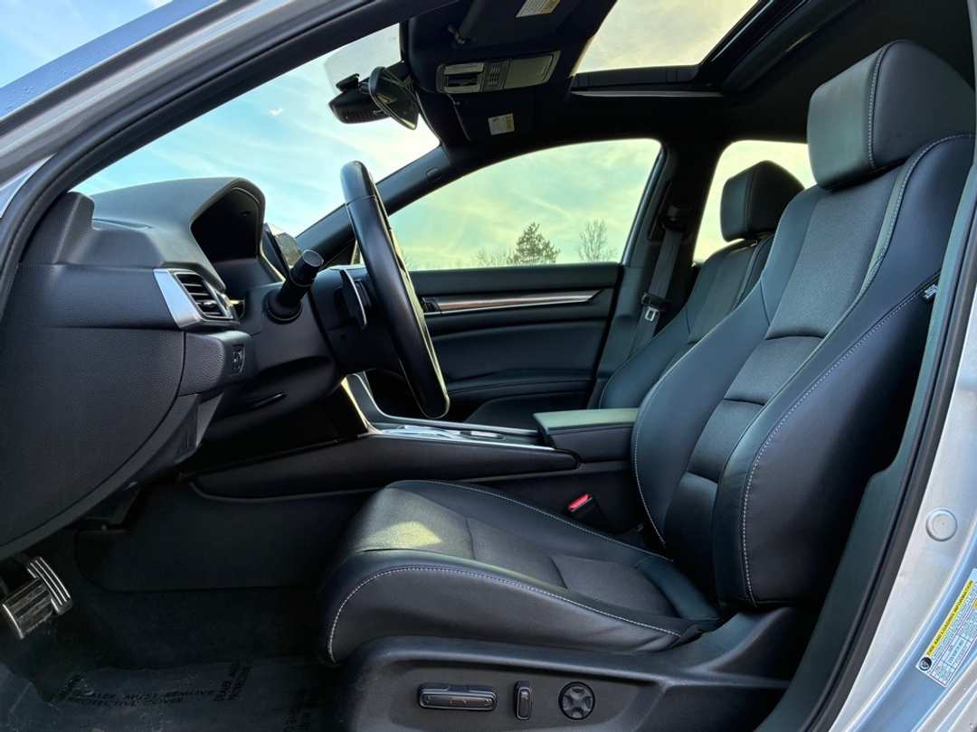 2022 Honda Accord Sport 2.0T - Image 10
