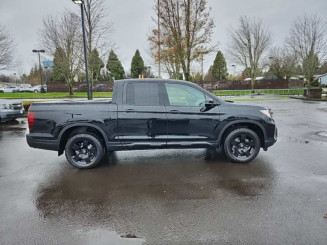 2026 Honda Ridgeline Black Edition - Image 8