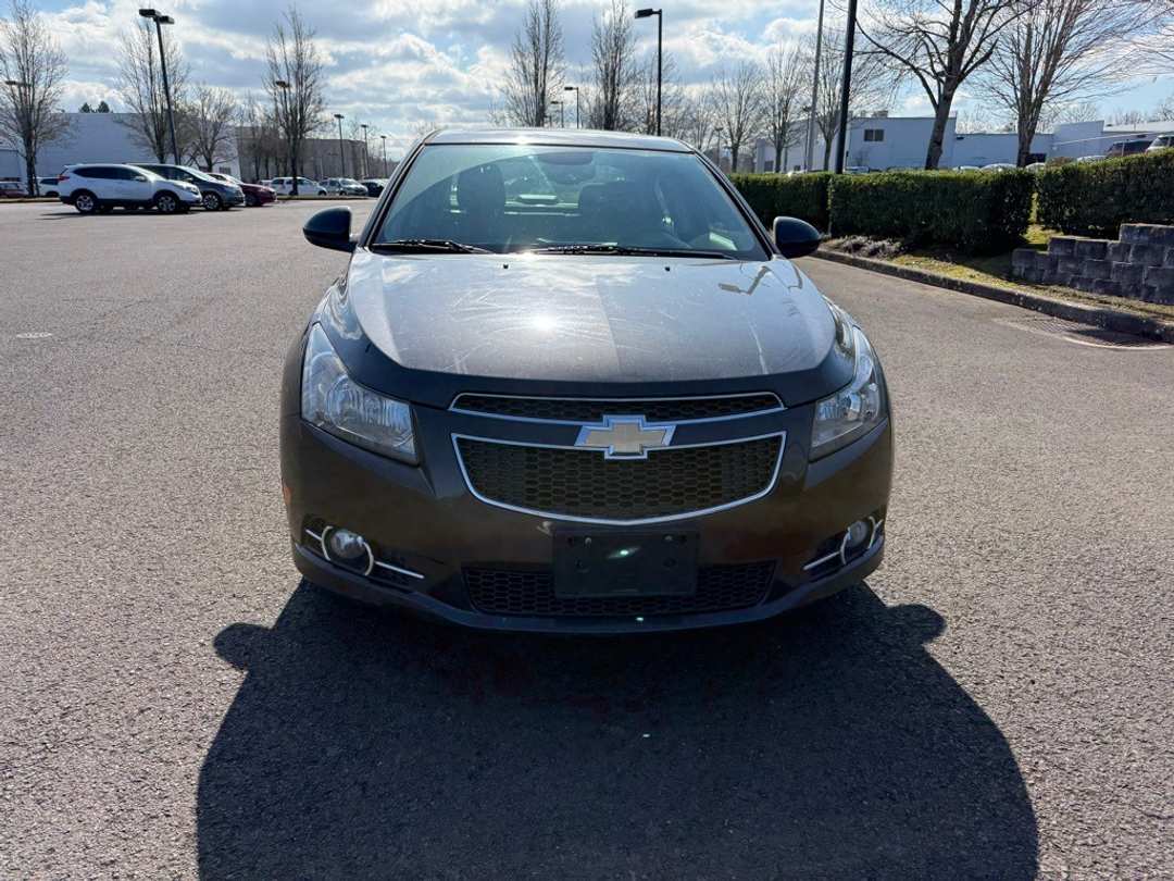2014 Chevrolet Cruze 1LT - Image 2