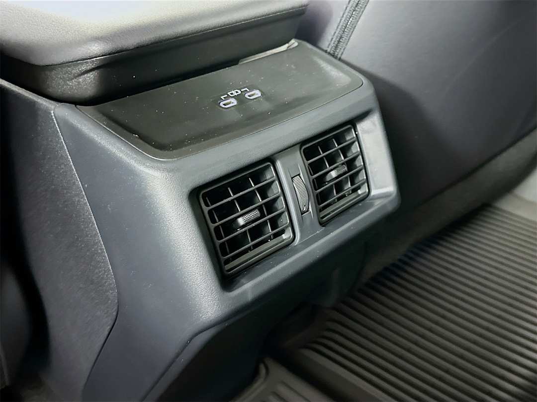 2026 Toyota Bz XLE Plus - Image 25