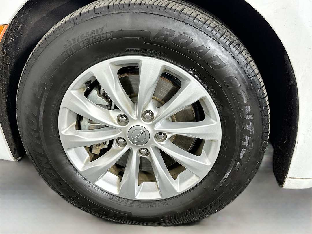 2019 Chrysler Pacifica Touring L - Image 31