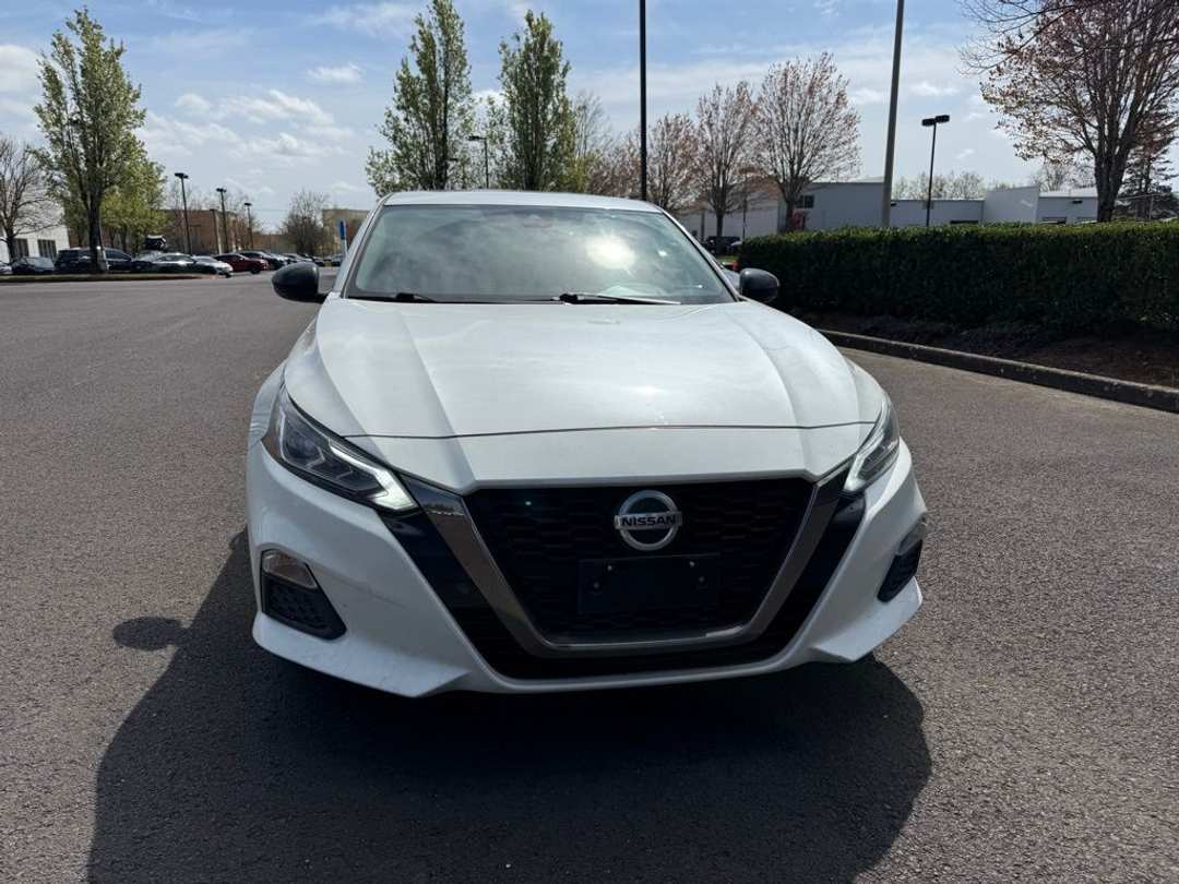 2020 Nissan Altima 2.5 SR - Image 2