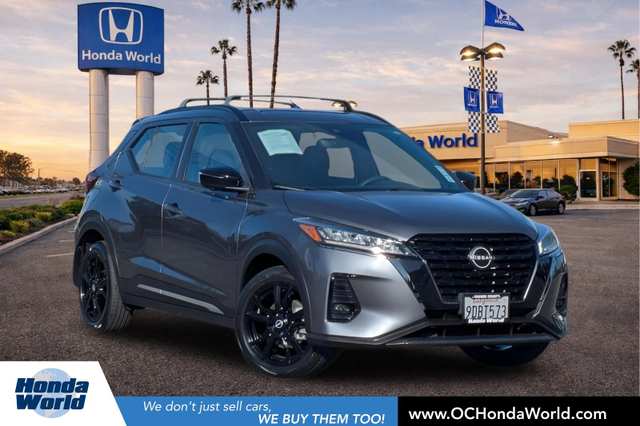 2023 Nissan Kicks SR