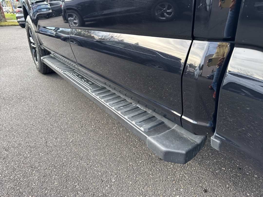 2025 Ford F-150 Lariat - Image 14