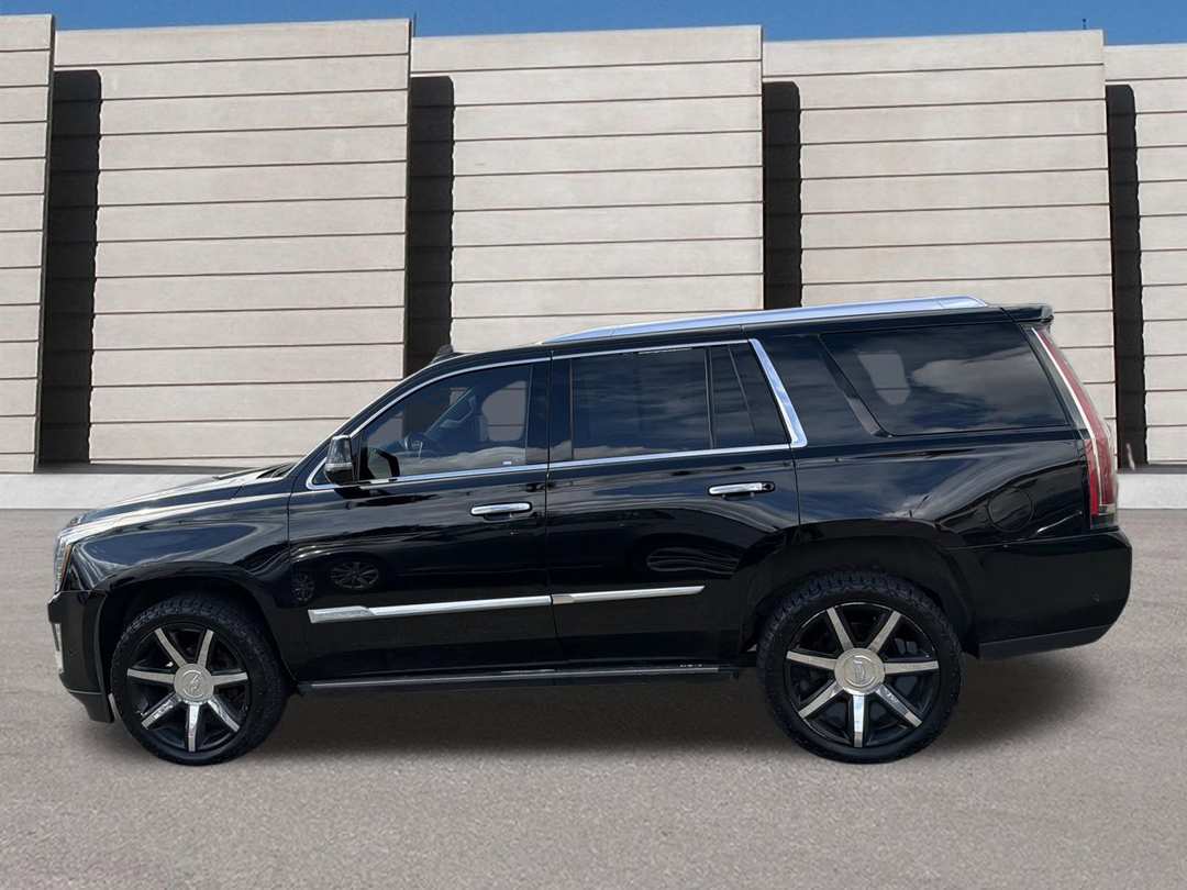 2017 Cadillac Escalade Premium Luxury - Image 2