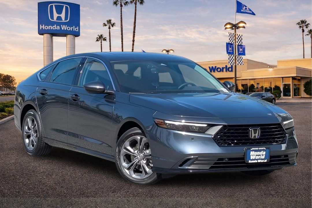2026 Honda Accord EXL - Image 2
