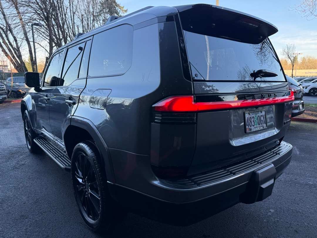 2024 Lexus GX 550 Luxury - Image 11