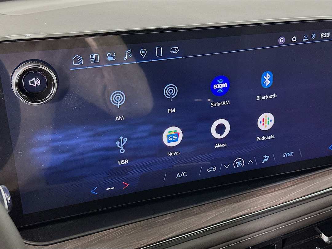 2025 Chevrolet Suburban LS - Image 15