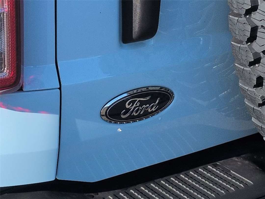 2025 Ford Bronco Heritage Edition - Image 25