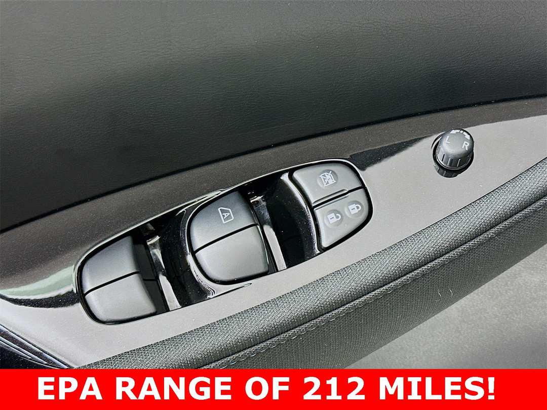 2025 Nissan LEAF SV Plus - Image 28