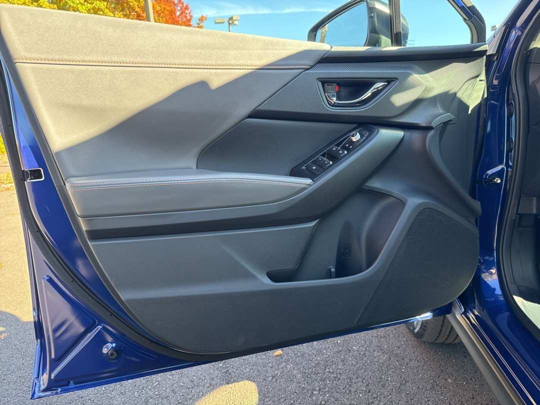 2025 Subaru Crosstrek Limited - Image 12