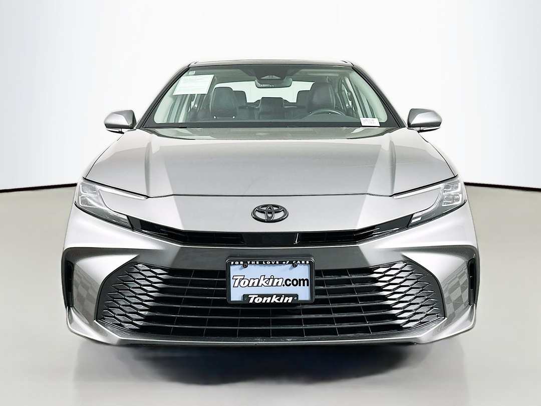 2025 Toyota Camry XLE - Image 2