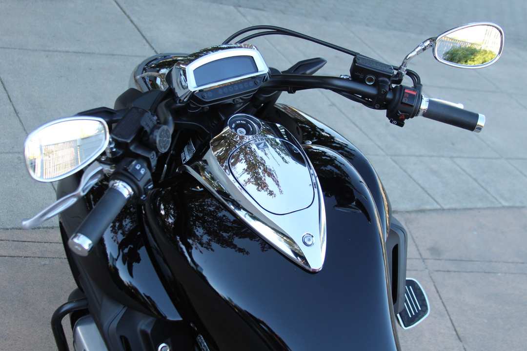 2014 Honda Gold Wing® Valkyrie® Abs - Image 6