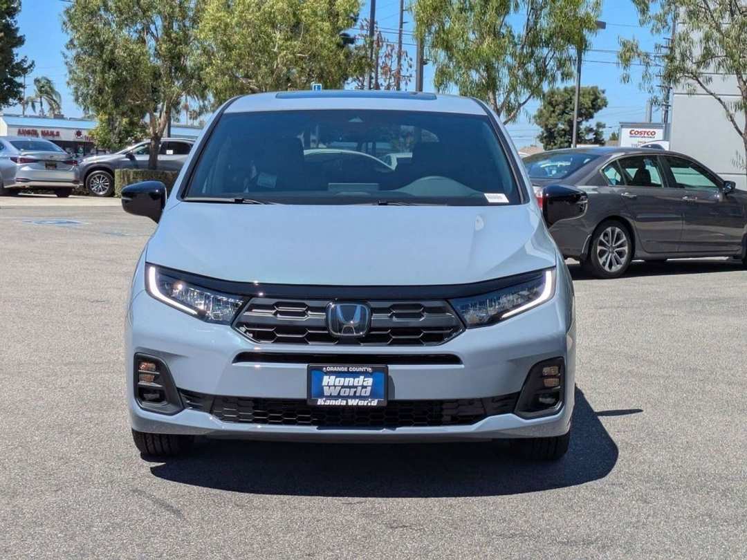 2026 Honda Odyssey SportL - Image 3