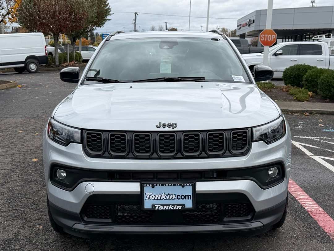 2026 Jeep Compass Latitude - Image 3