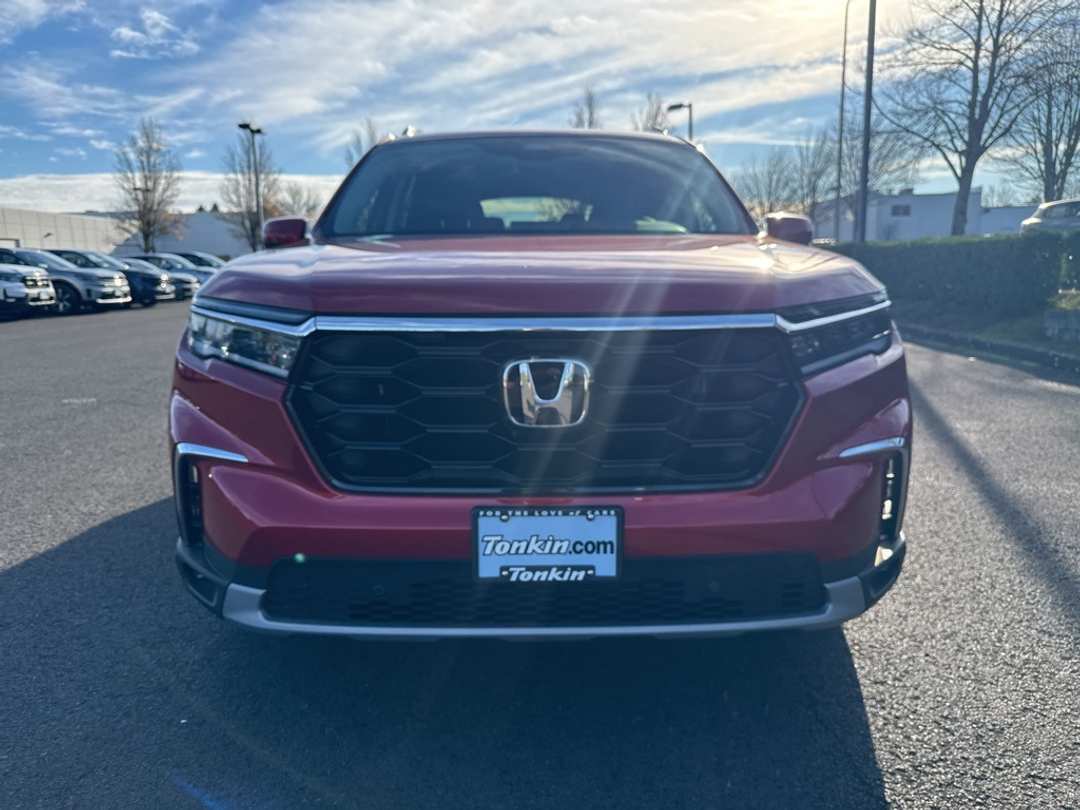 2025 Honda Pilot Touring - Image 8