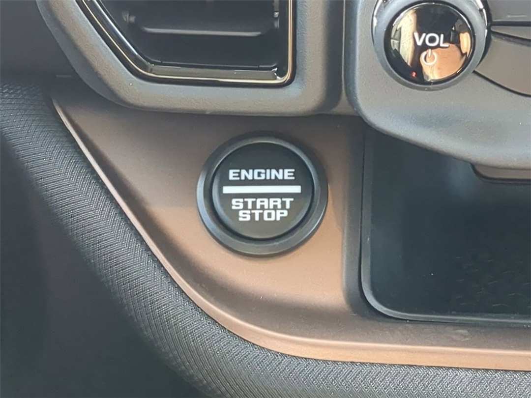 2024 Ford Bronco Sport Outer Banks - Image 16