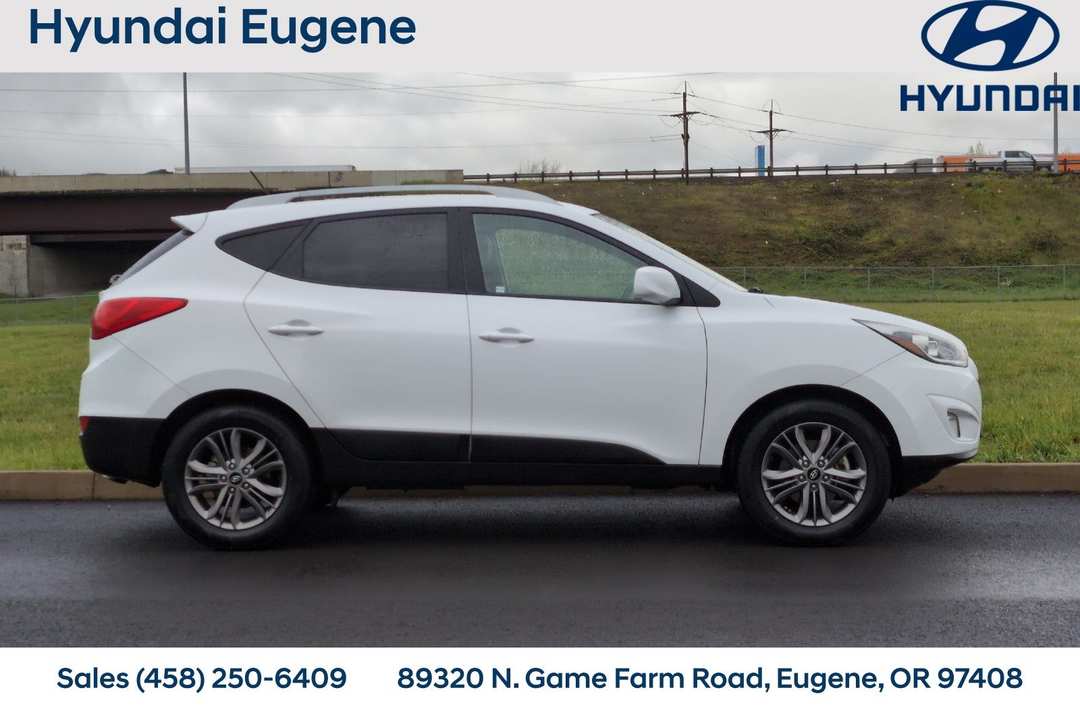 2014 Hyundai Tucson SE - Image 2