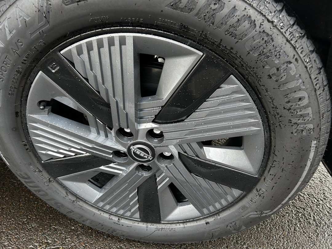 2025 Nissan Murano SL - Image 8