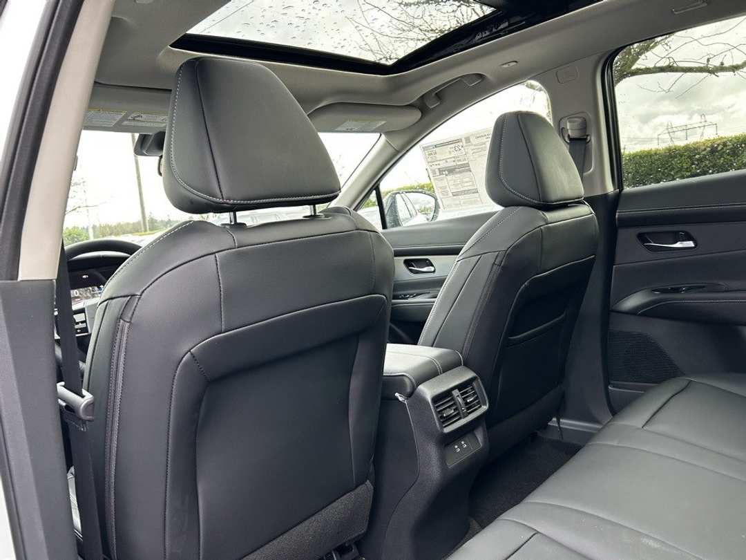 2025 Nissan Murano SL - Image 23