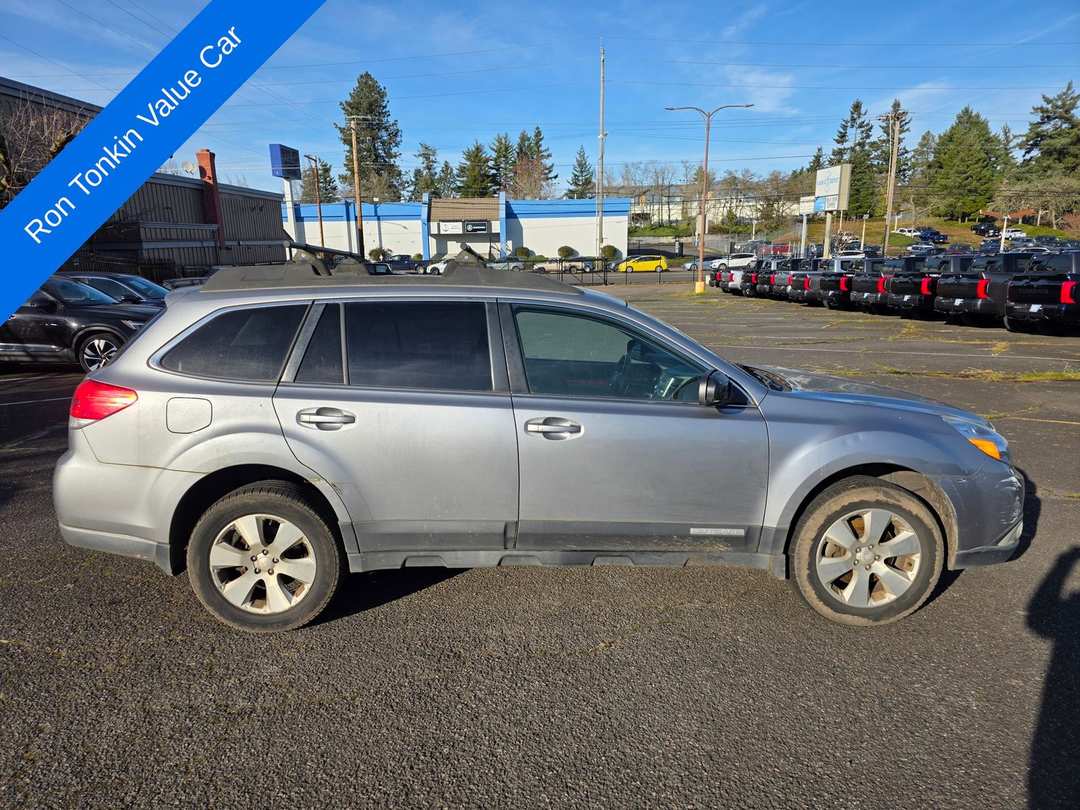 2011 Subaru Outback 3.6R - Image 4