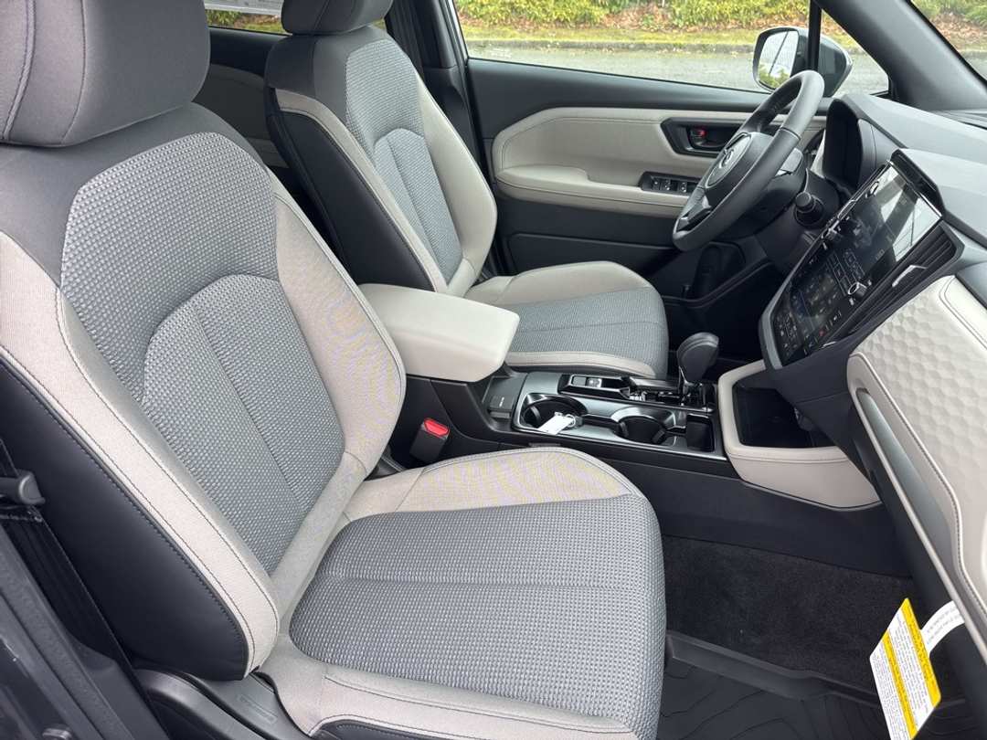 2026 Subaru Forester Premium - Image 28