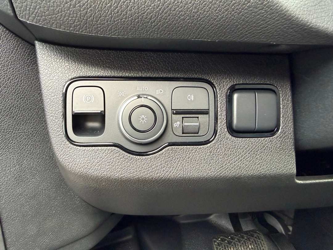 2025 Mercedes-Benz Sprinter 2500 Passenger 144 WB - Image 23