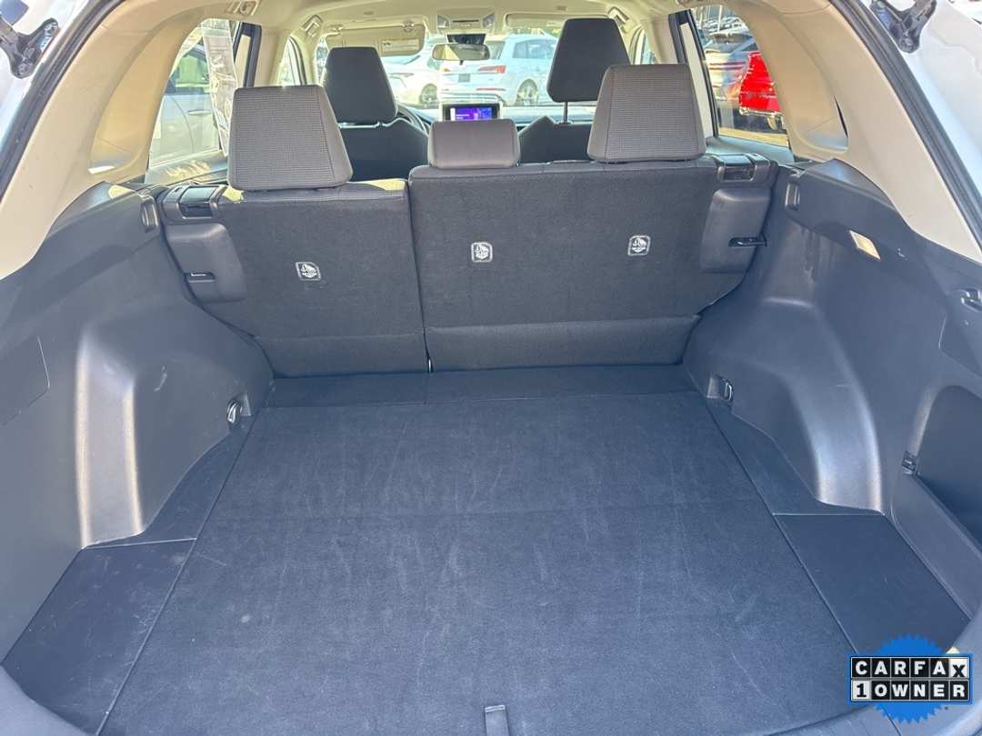 2024 Toyota Rav4 LE - Image 4