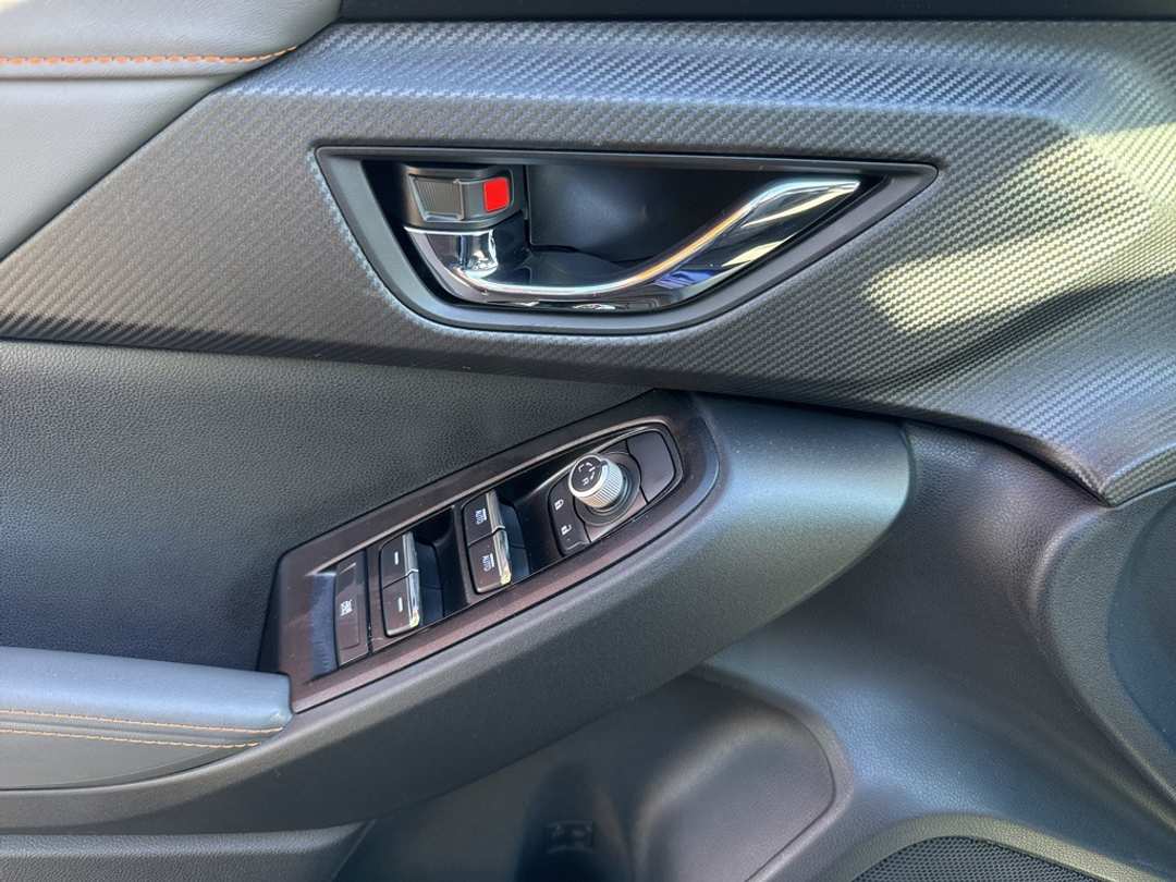 2025 Subaru Crosstrek Limited - Image 13