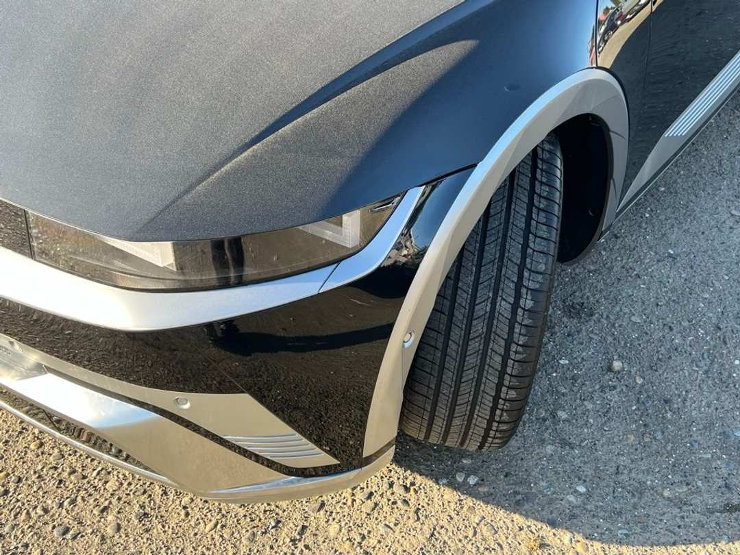 2026 Hyundai Ioniq 5 Limited - Image 3