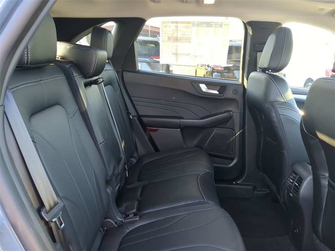 2025 Ford Escape Base - Image 29