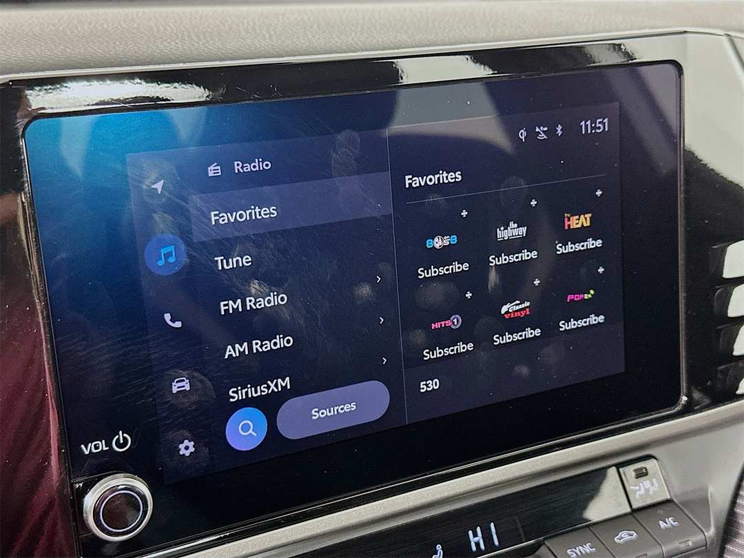 2025 Toyota Camry SE - Image 15