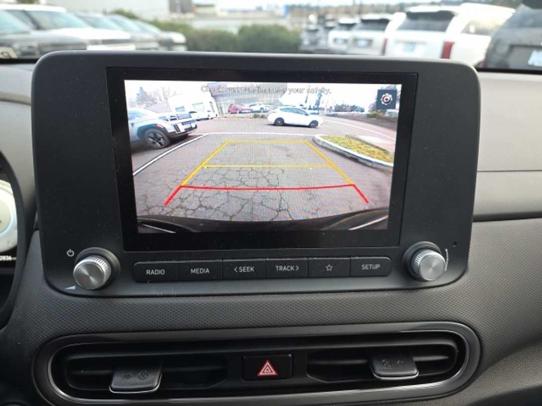 2023 Hyundai Kona SE - Image 16