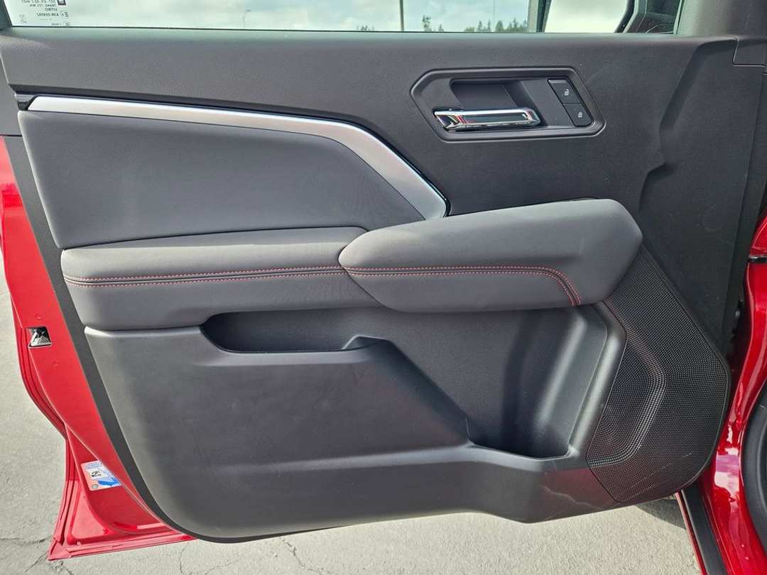 2026 Chevrolet Colorado Z71 - Image 10