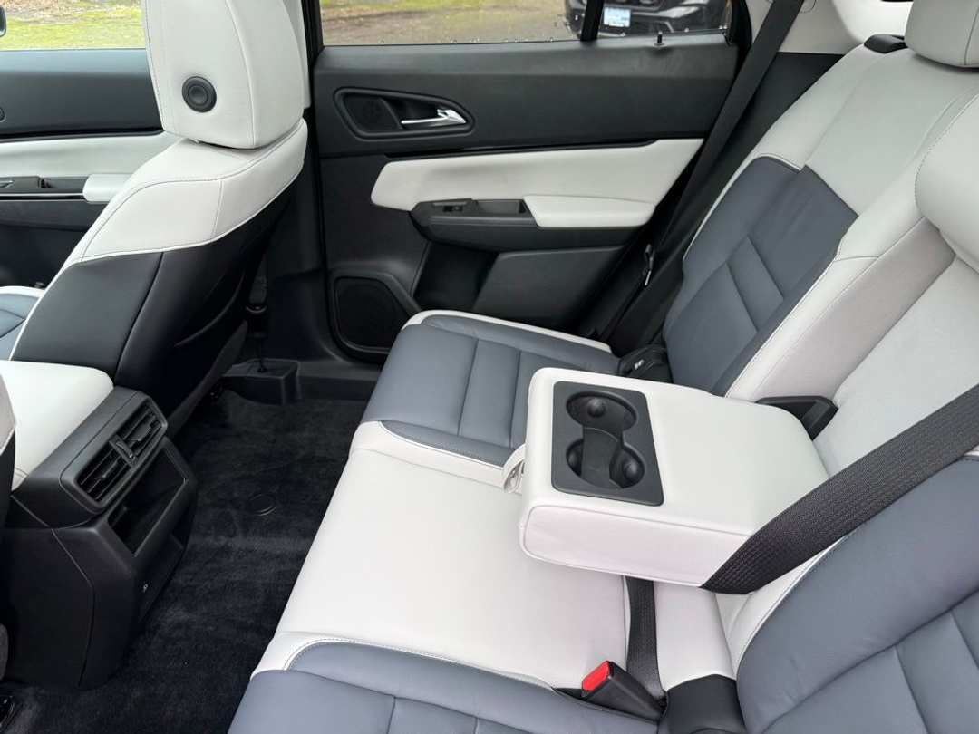 2025 Honda Prologue Touring - Image 14