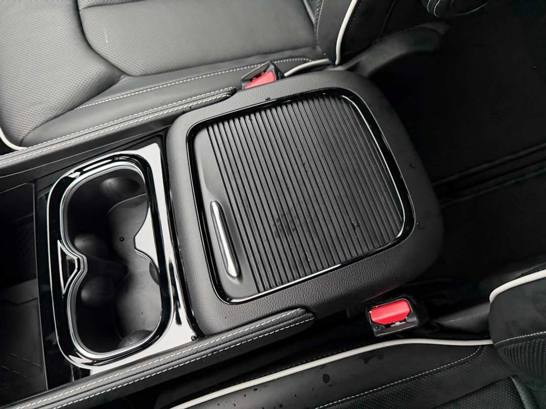 2026 Chrysler Pacifica Limited - Image 27