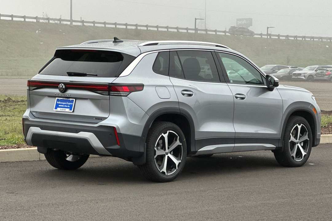 2026 Volkswagen Tiguan 2.0T SE - Image 3
