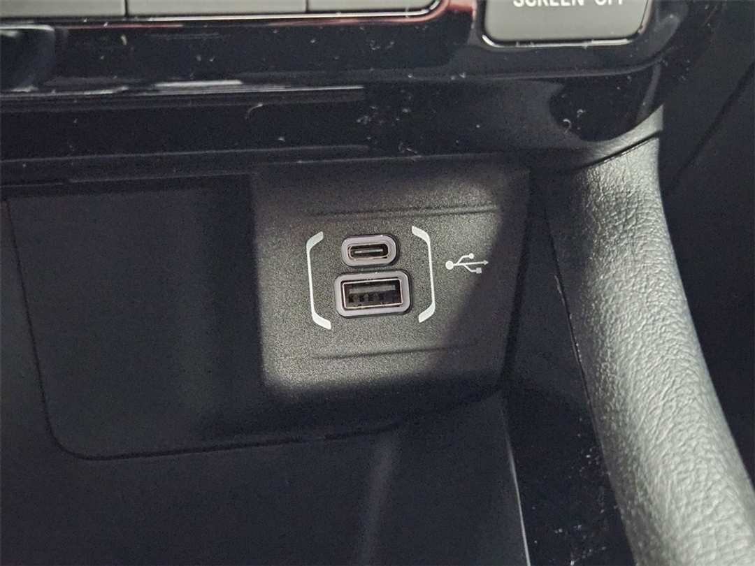 2026 Jeep Compass Latitude - Image 25