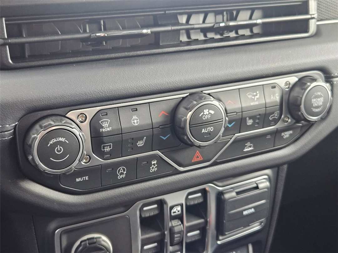 2026 Jeep Wrangler Rubicon - Image 23