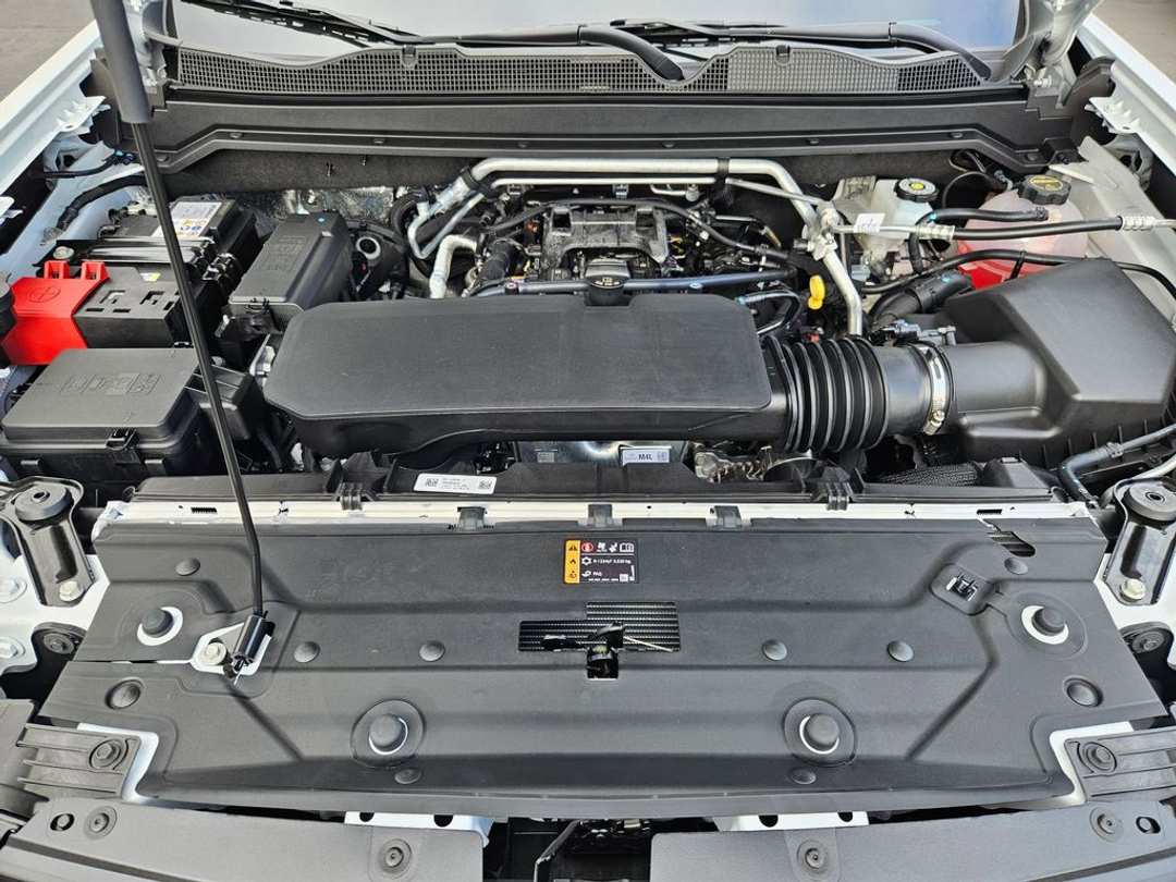 2026 Chevrolet Colorado Z71 - Image 42