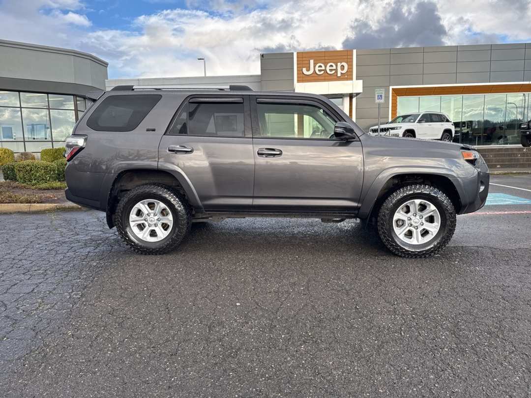 2019 Toyota 4Runner - Image 8