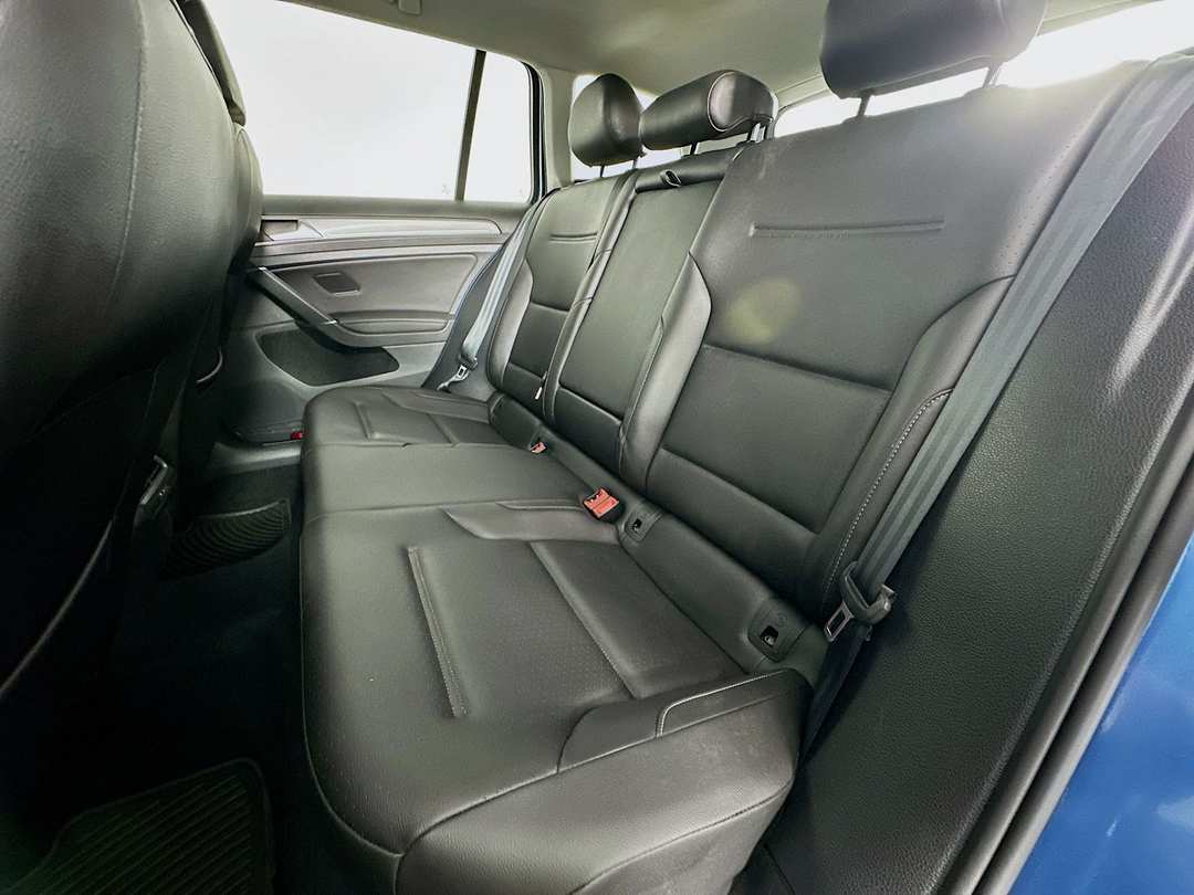 2017 Volkswagen Golf Alltrack TSI S - Image 26