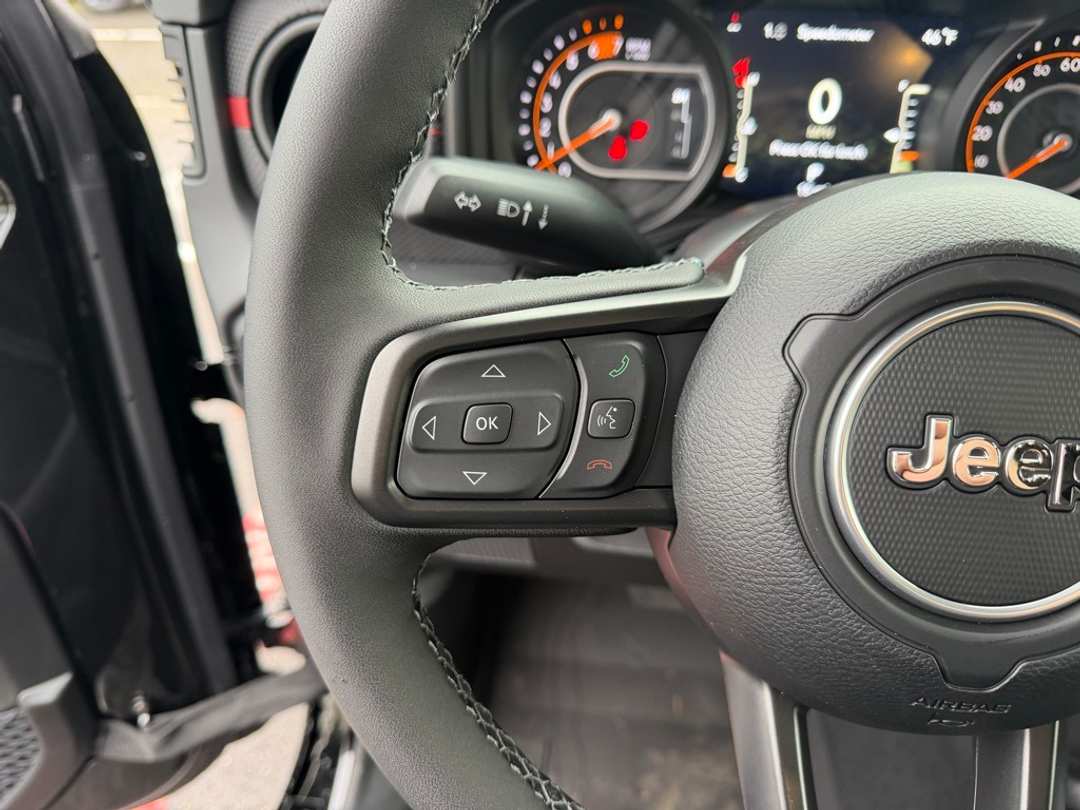 2026 Jeep Wrangler Rubicon - Image 17