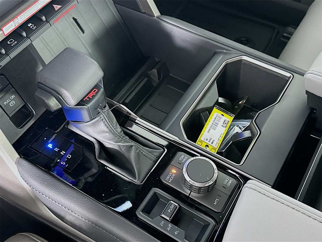 2026 Toyota Tundra Limited - Image 17
