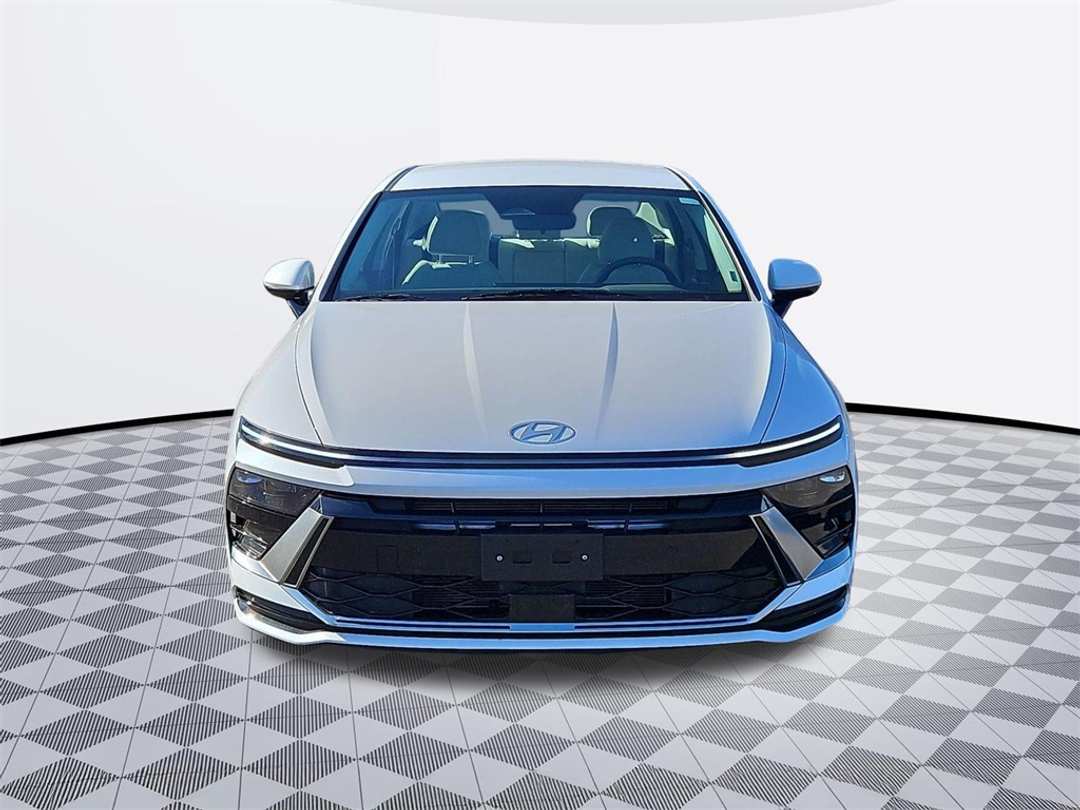 2025 Hyundai Sonata SEL - Image 9
