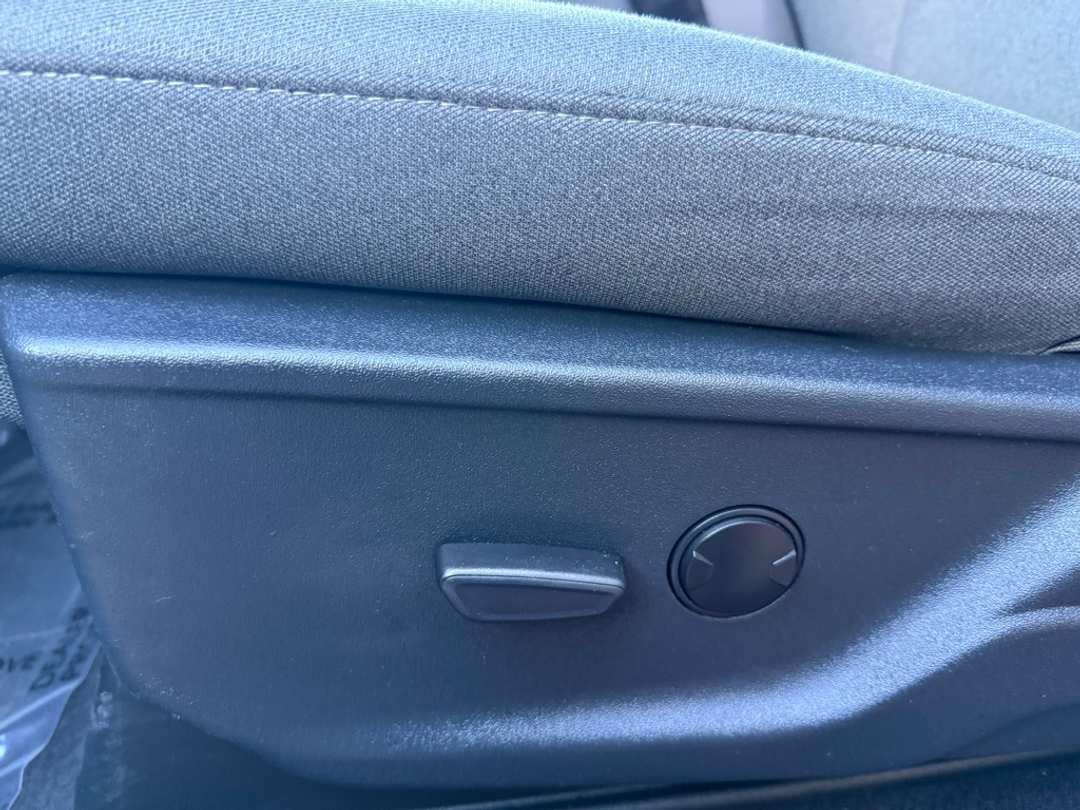 2025 Ford F-150 XLT - Image 31