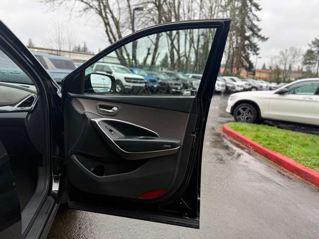 2014 Hyundai Santa Fe Sport 2.0T - Image 12