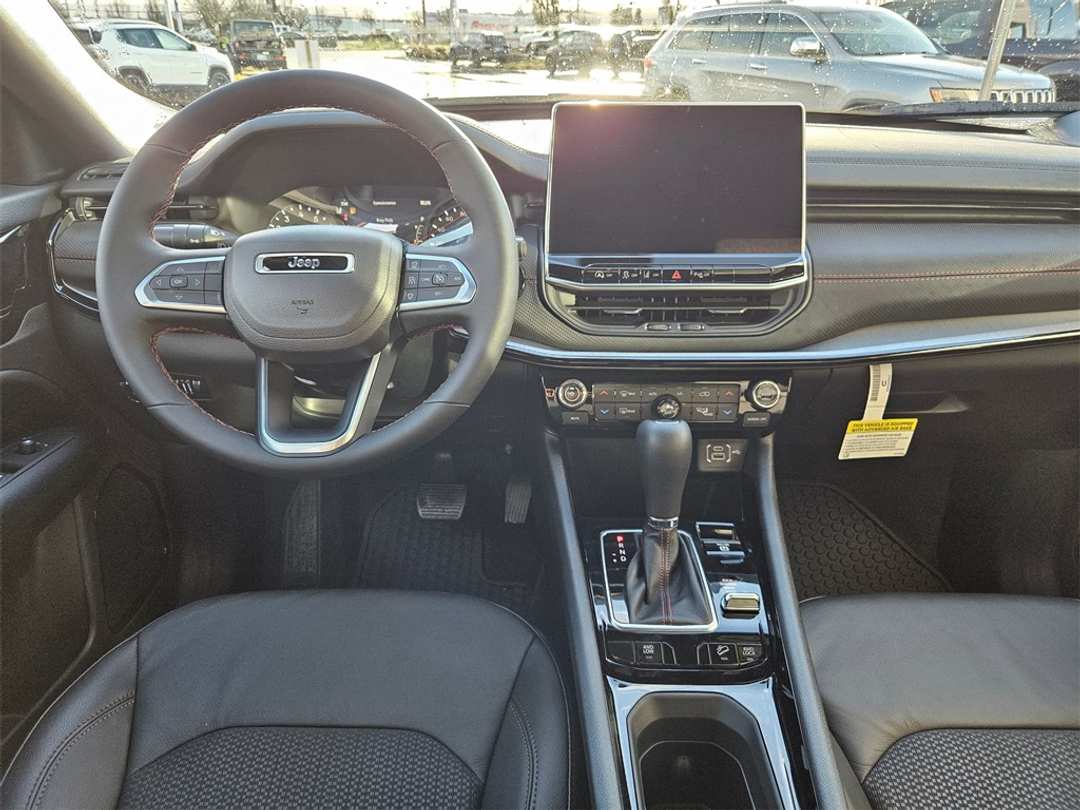 2026 Jeep Compass Trailhawk - Image 27