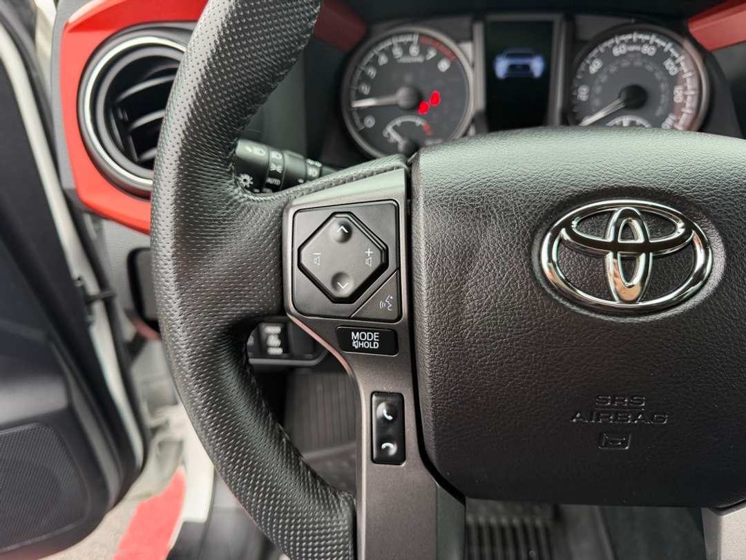 2020 Toyota Tacoma TRD OffRoad - Image 17